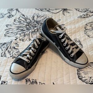 Converse Leather Women SZ 7 Black Chuck Taylor All Star Shoes Men Sz 5 Low Top
